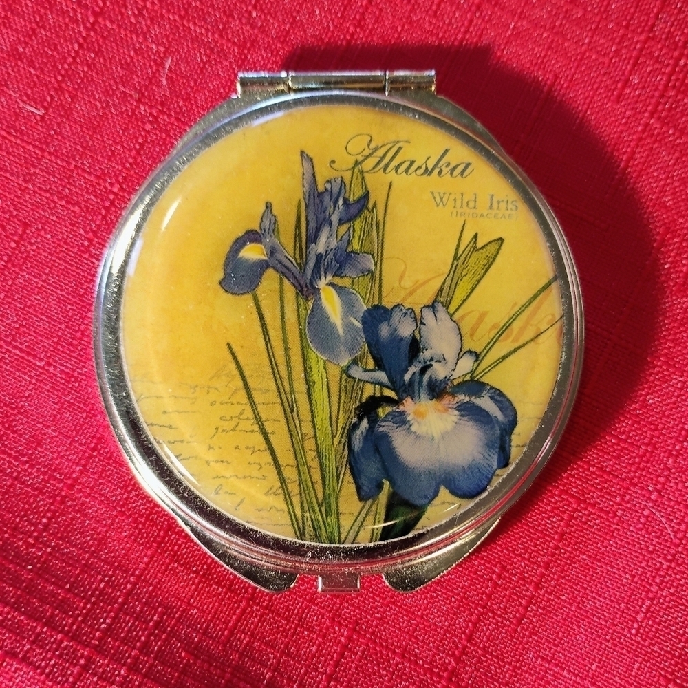 Vintage Compact Dual Mirror with beautiful Alaska Wild Iris on the front cover.﻿